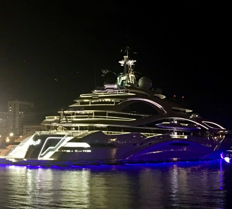 Yacht AL LUSAIL, Lurssen | CHARTERWORLD Luxury Superyacht Charters